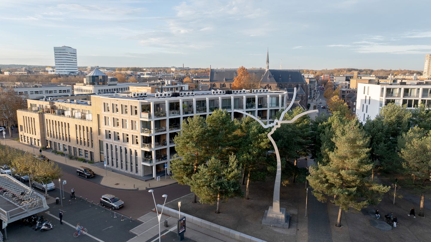 Photo 35 of Stationsplein 43