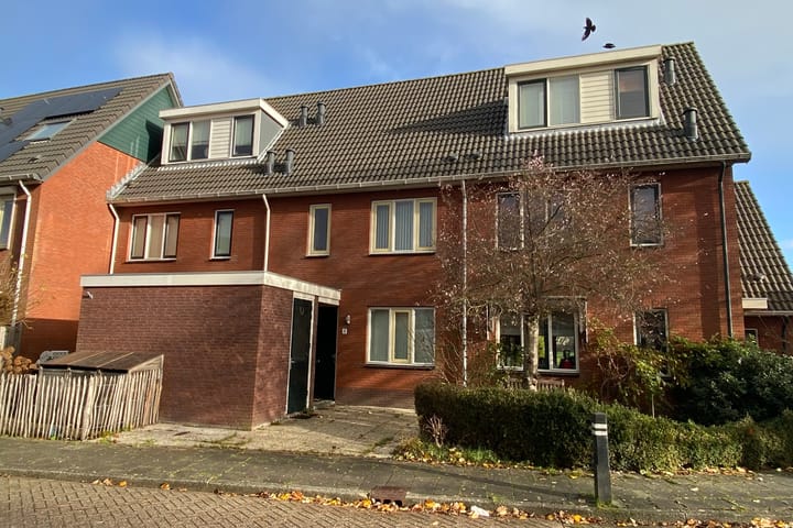 Photo 2 of Meester van Loostraat 8