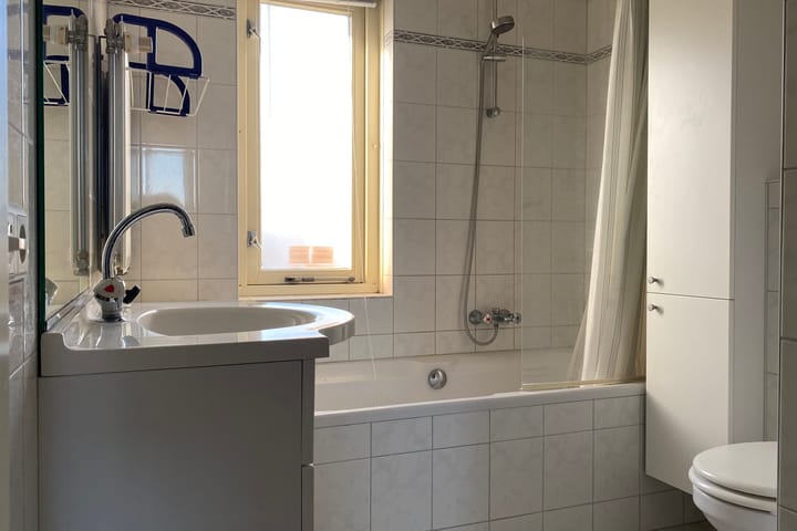 Photo 14 of Meester van Loostraat 8