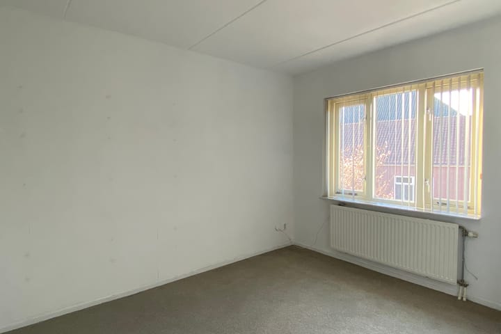 Photo 15 of Meester van Loostraat 8