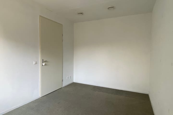 Photo 16 of Meester van Loostraat 8