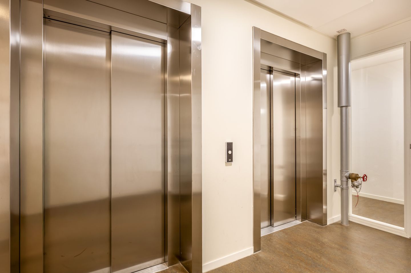 Photo 14 of Torenallee 69-061