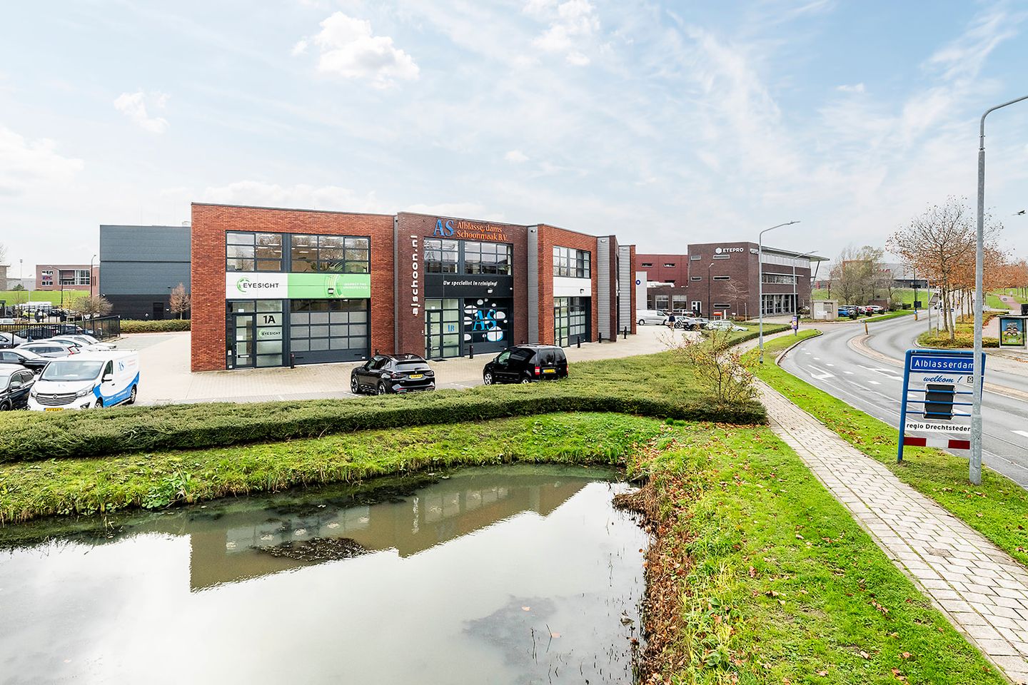 Bekijk foto 2 van Van Coulsterweg 1-b