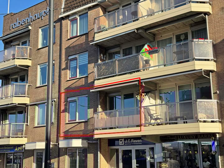 Photo 3 of Stationsplein 9