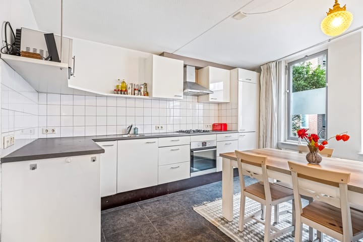 Photo 6 of Lieve Vrouwestraat 31