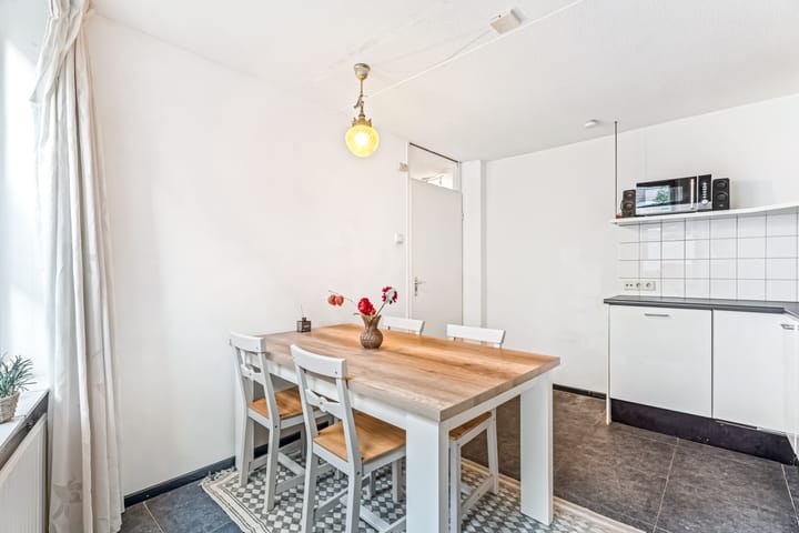 Photo 9 of Lieve Vrouwestraat 31