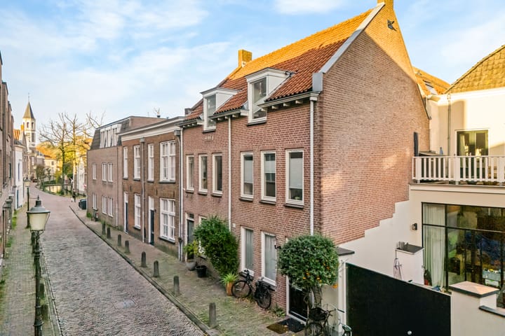 Photo 31 of Lieve Vrouwestraat 31