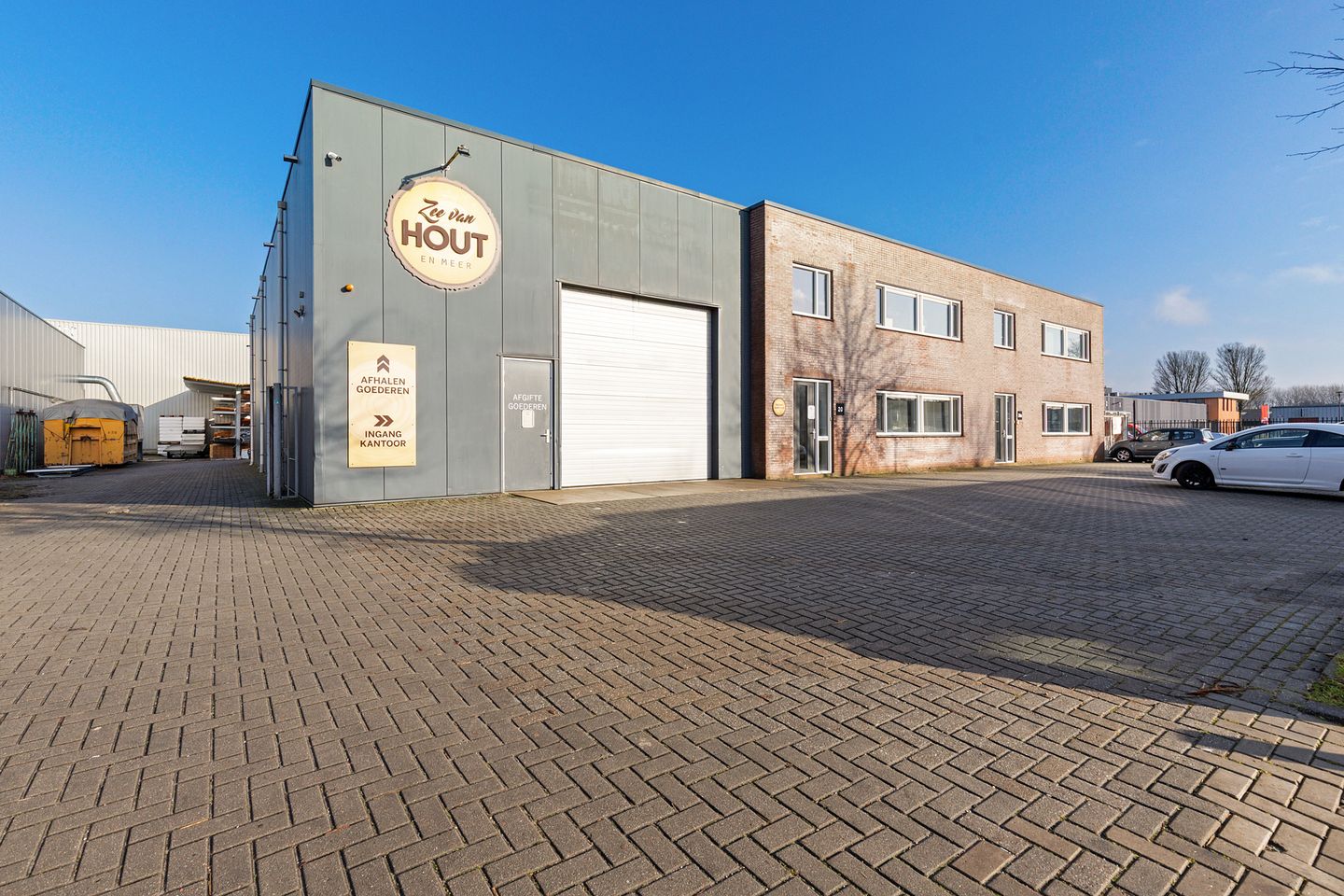 View photo 2 of Zadelmakersstraat 20