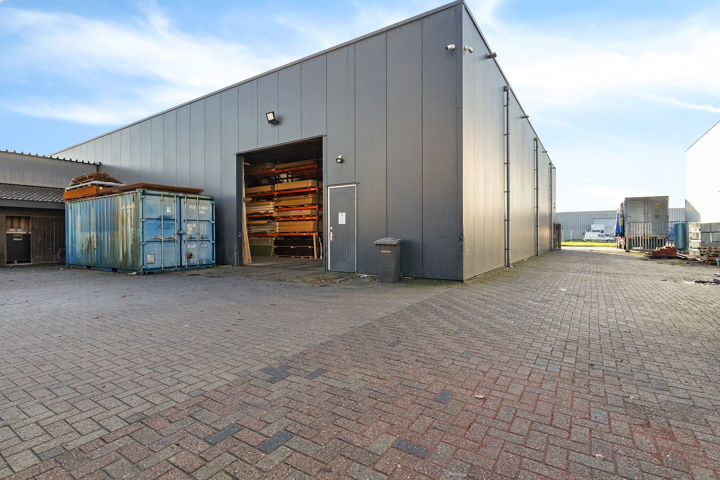 View photo 3 of Zadelmakersstraat 20