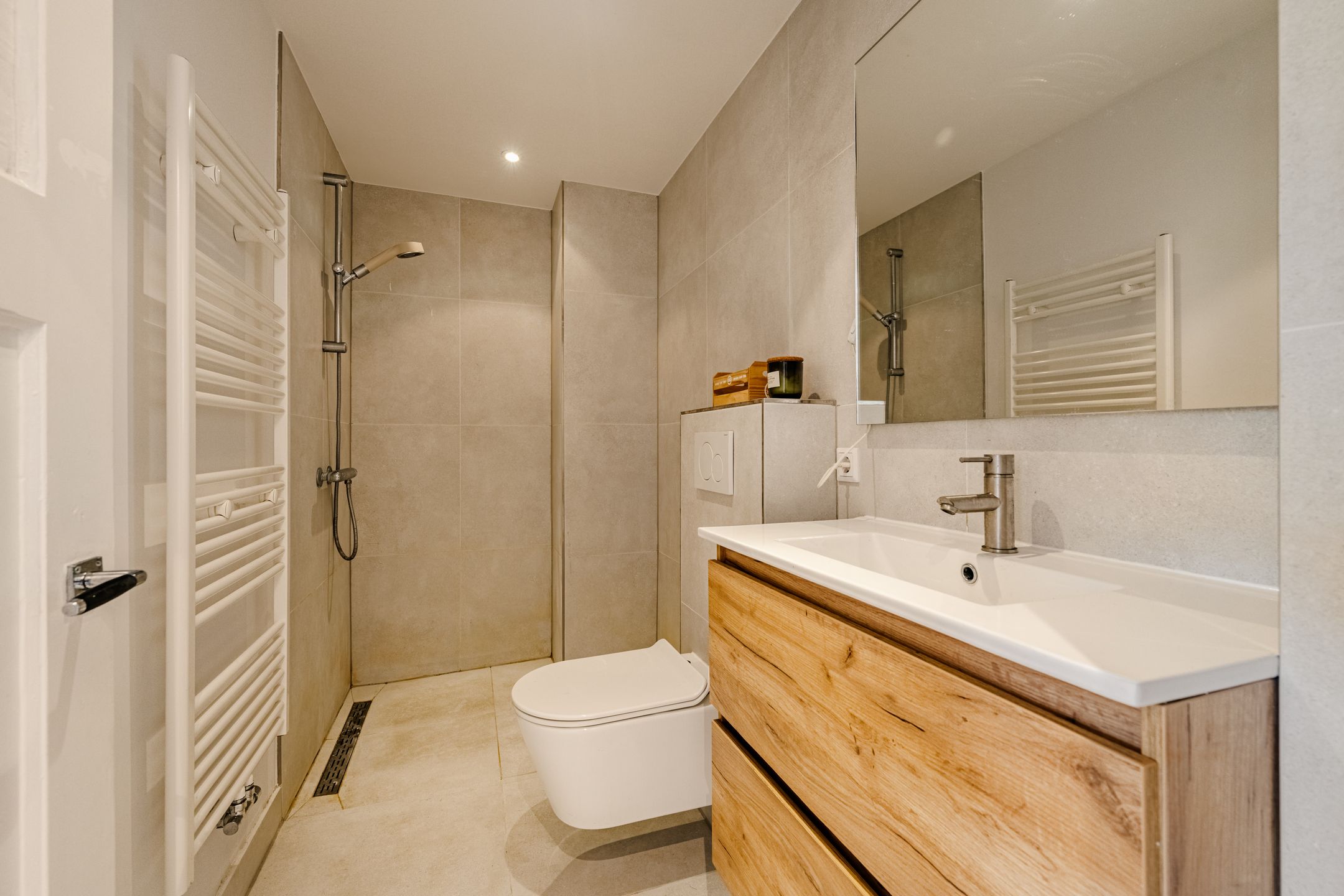 Foto 30 van Aalsmeerweg 117-2