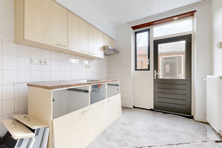 Photo 18 of Pieter de Hooghstraat 17