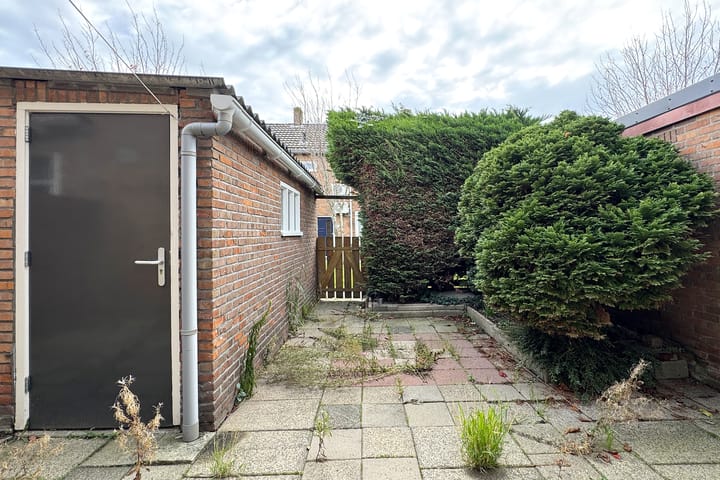 Photo 38 of Pieter de Hooghstraat 17