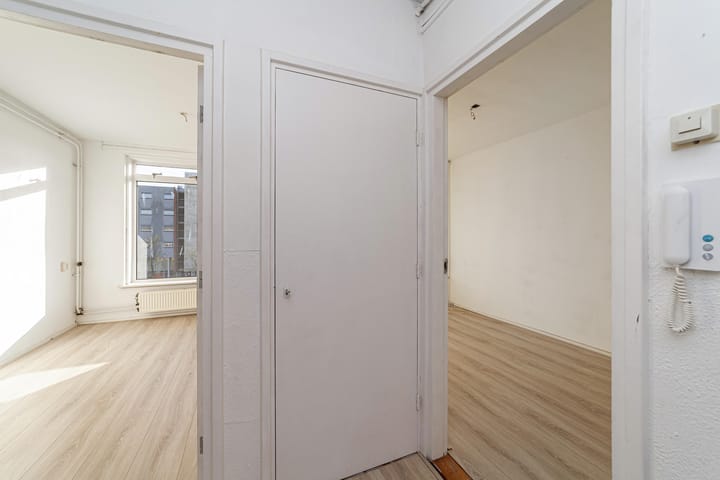 Photo 7 of Valeriusstraat 182