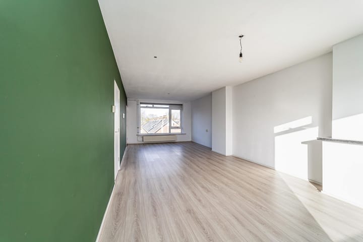 Photo 9 of Valeriusstraat 182