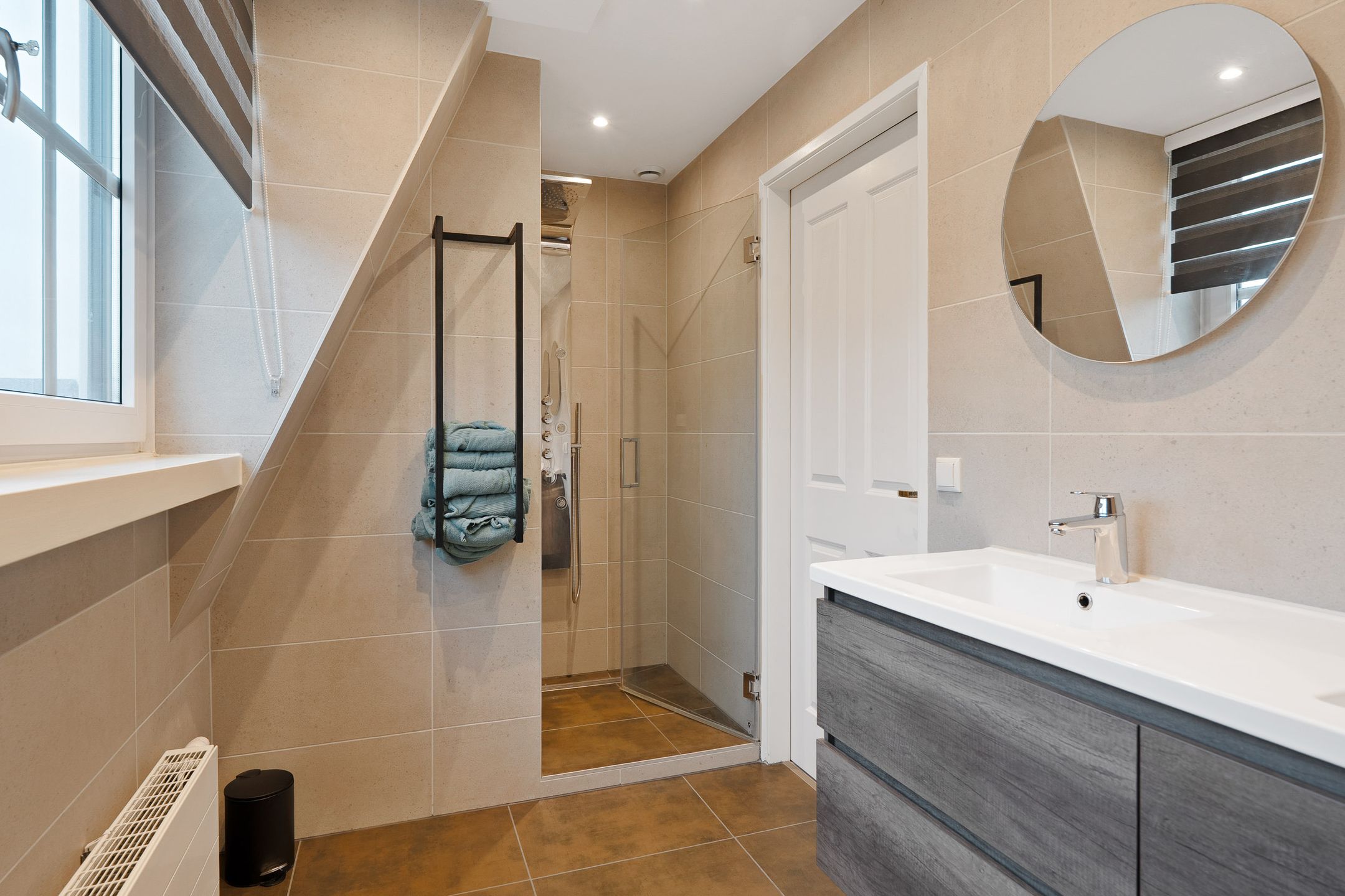 Foto 36 van Polle 44