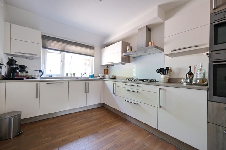 Photo 4 of Witte de Withstraat 27