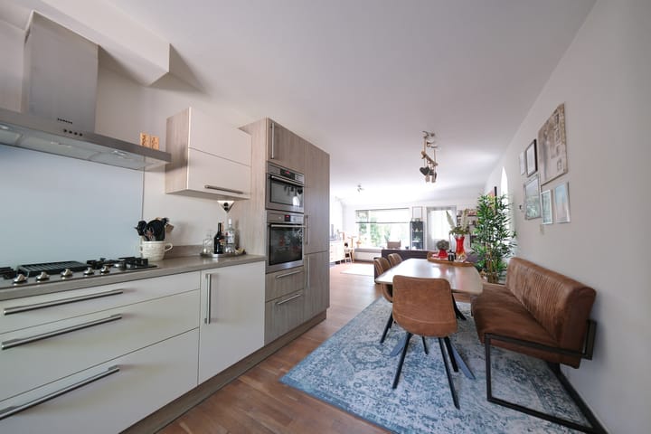 Photo 9 of Witte de Withstraat 27