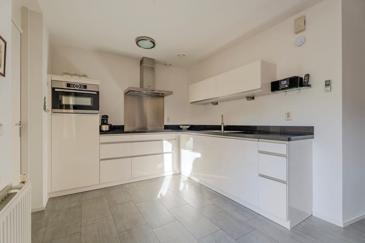 Photo 12 of Ridderspoor 11