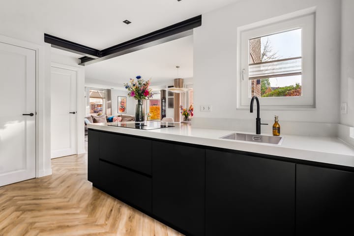 Foto 3 van Pastoor van der Kampstraat 1