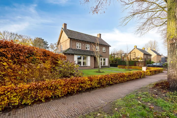 Foto 5 van Pastoor van der Kampstraat 1