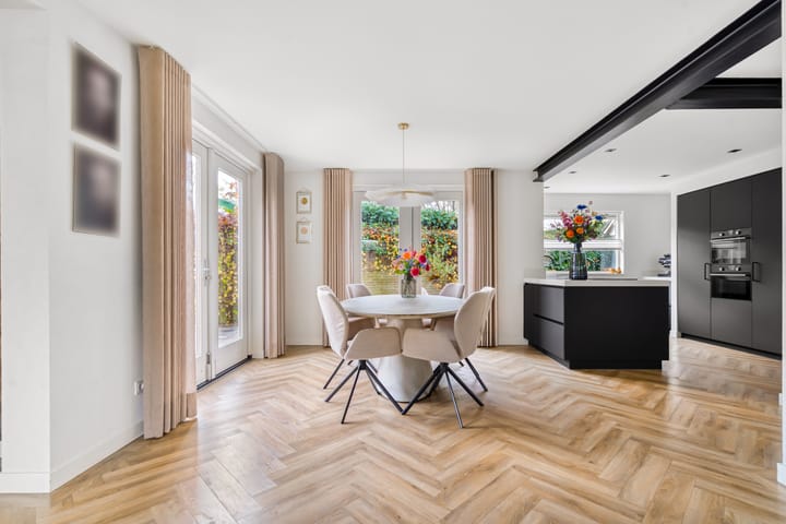 Photo 12 of Pastoor van der Kampstraat 1