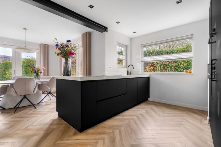 Photo 15 of Pastoor van der Kampstraat 1