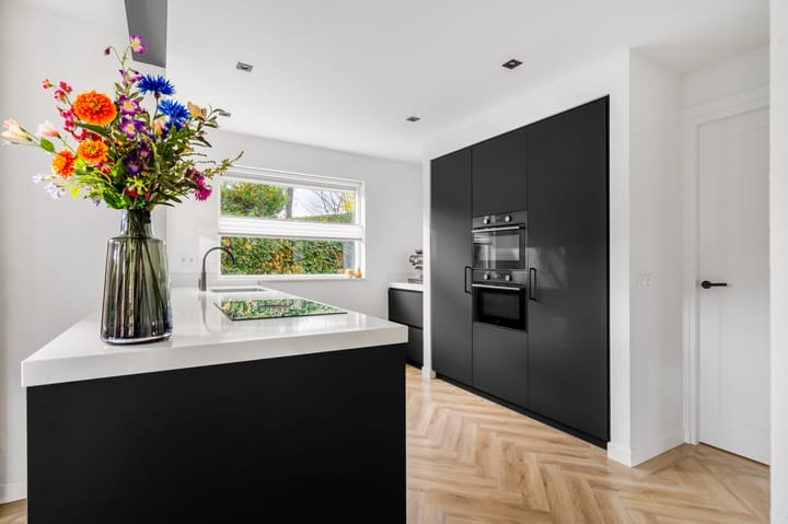 Photo 16 of Pastoor van der Kampstraat 1