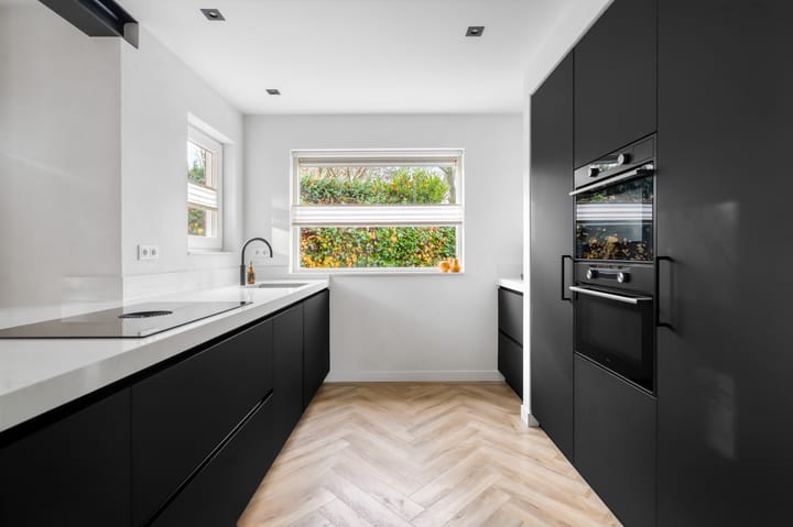 Photo 17 of Pastoor van der Kampstraat 1