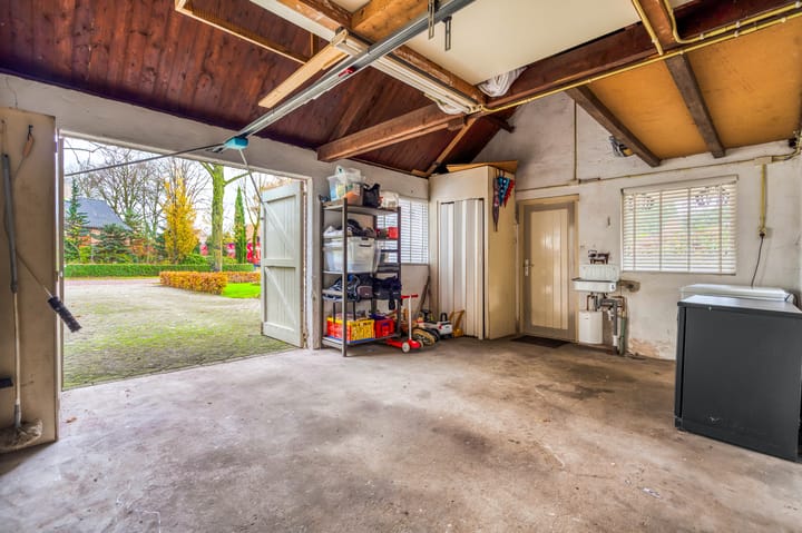 Photo 40 of Pastoor van der Kampstraat 1