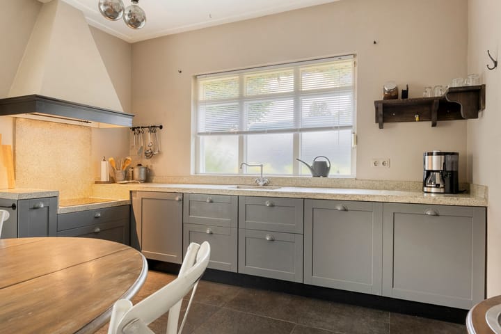 Foto 26 van Houtse Parallelweg 115