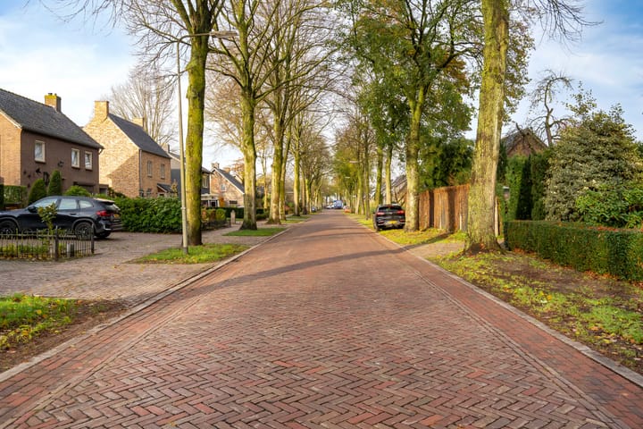 Photo 47 of Pastoor van der Kampstraat 1