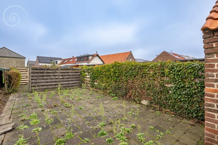 Photo 3 of Emmastraat 19