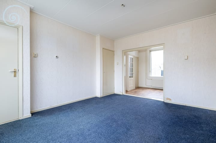 Photo 6 of Emmastraat 19