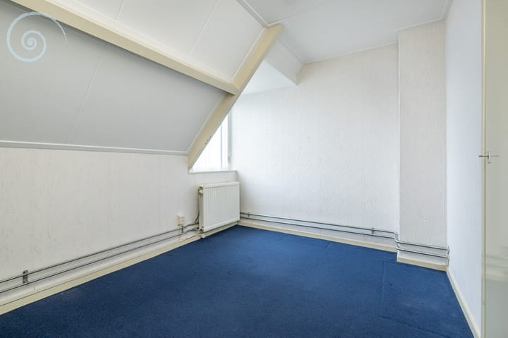 Photo 16 of Emmastraat 19