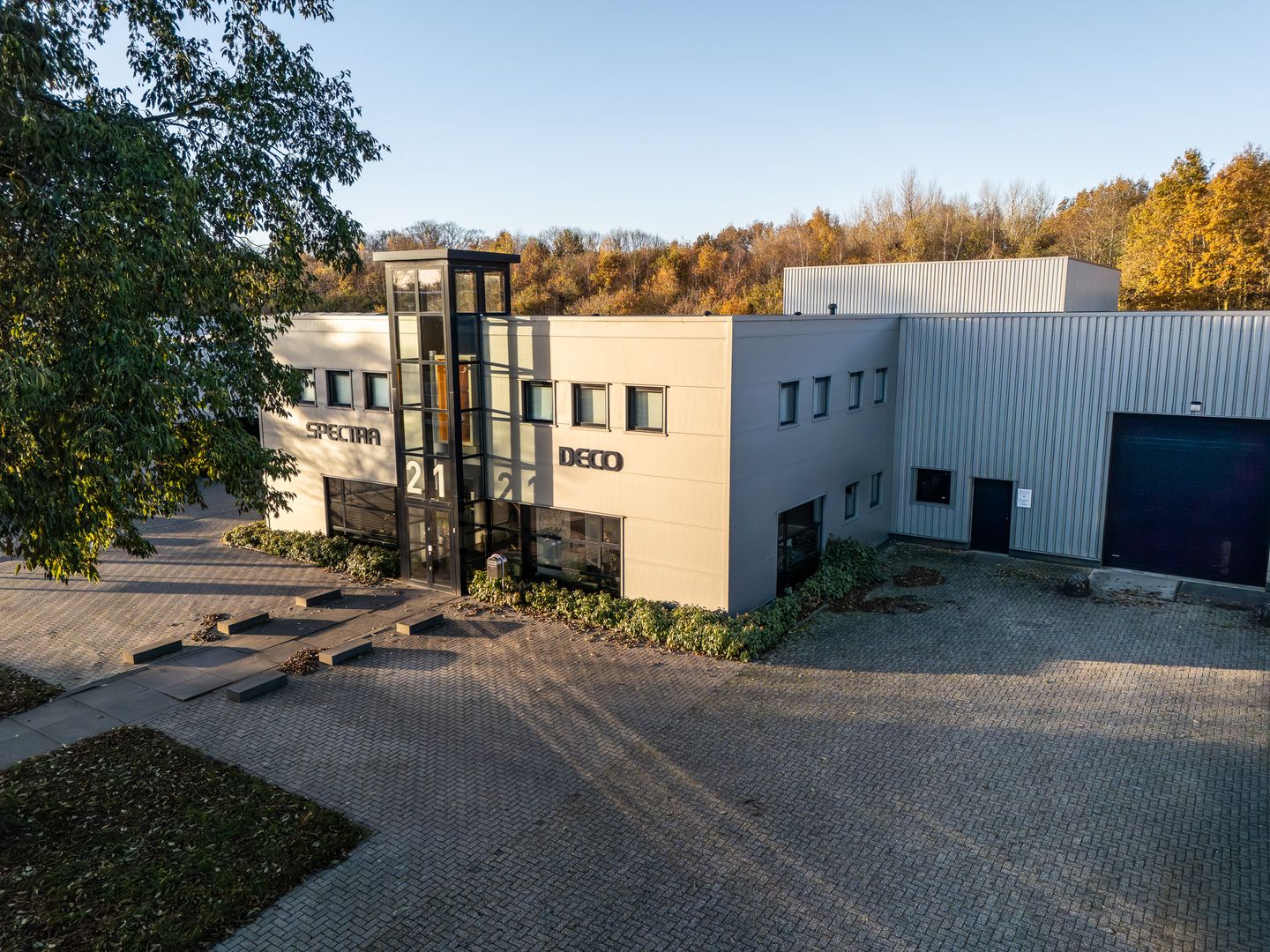 Bekijk foto 1 van Radeweg 21