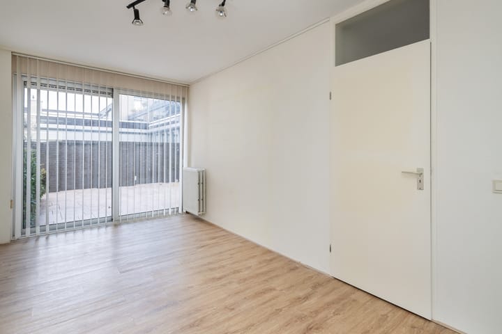 Photo 12 of Lelieveld 63