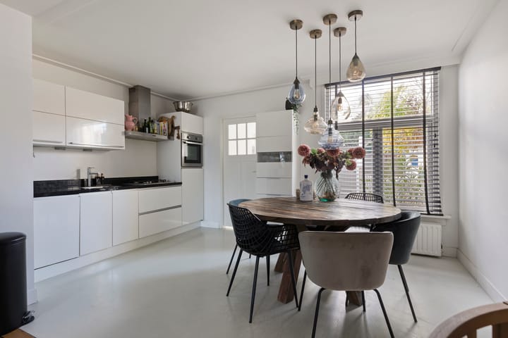 Foto 13 van Generaal Maczekstraat 110