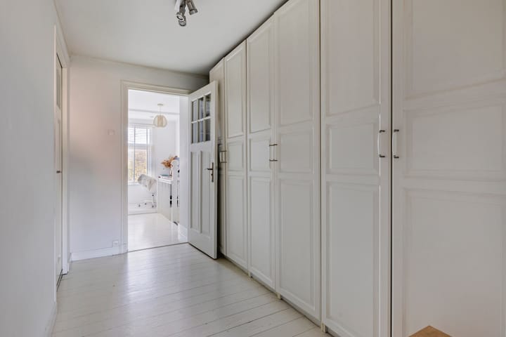 Foto 22 van Generaal Maczekstraat 110