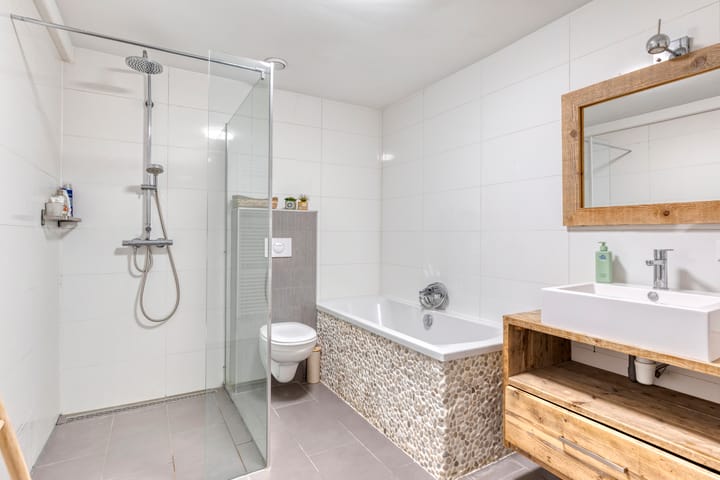 Foto 26 van Generaal Maczekstraat 110