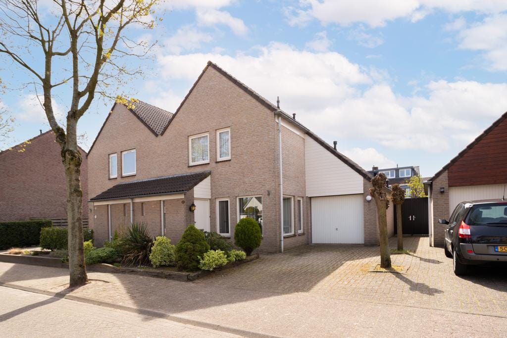 Photo 1 of Pastoor Leijtenstraat 6