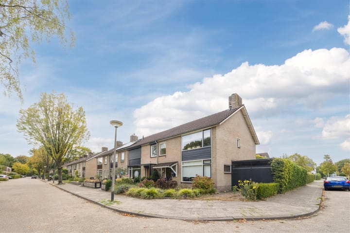 Rembrandt van Rijnstraat 2