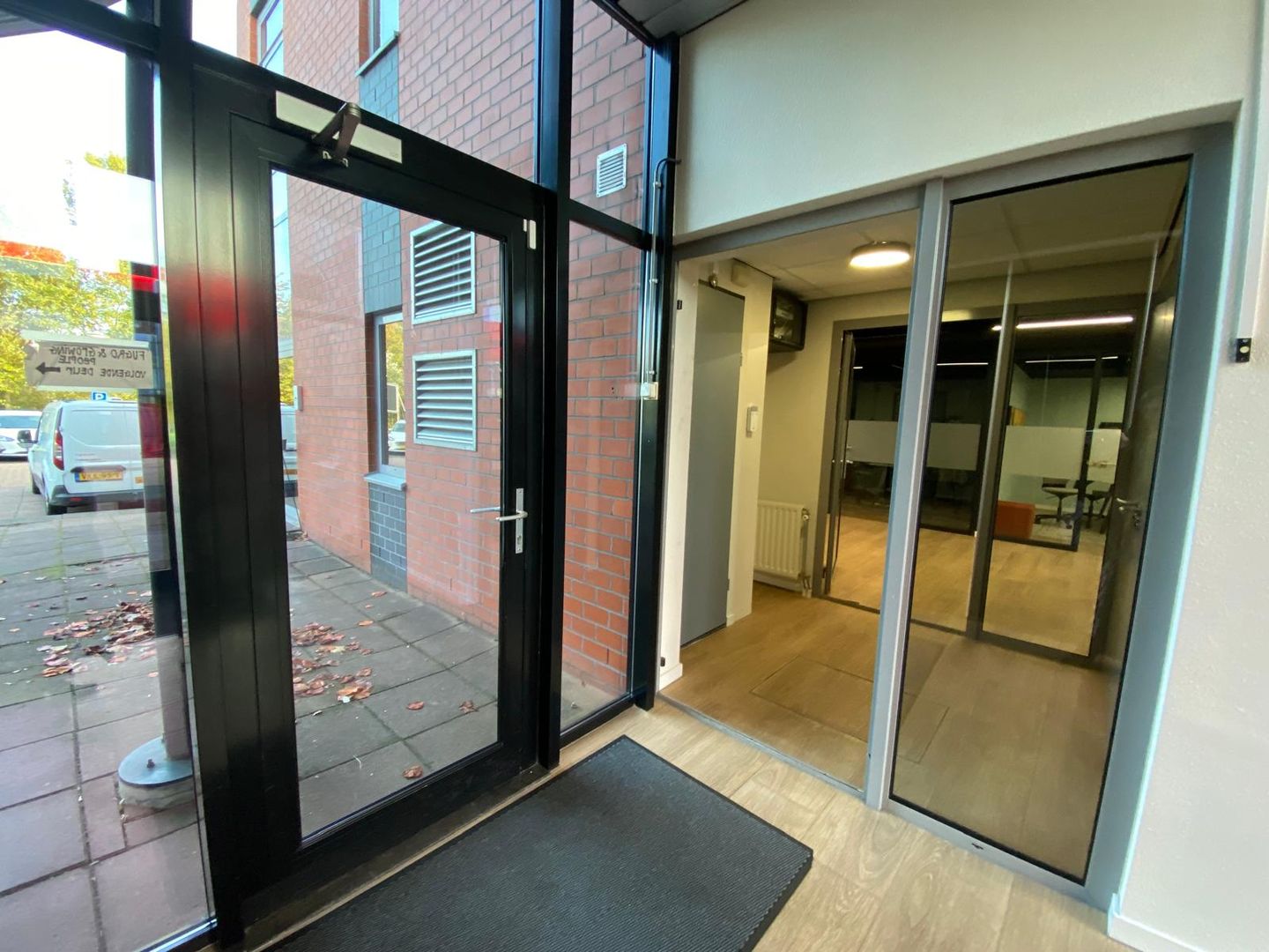 View photo 5 of Voorerf 33