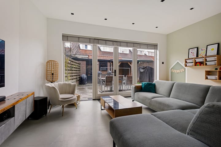 Photo 3 of Zuiderstraat 6