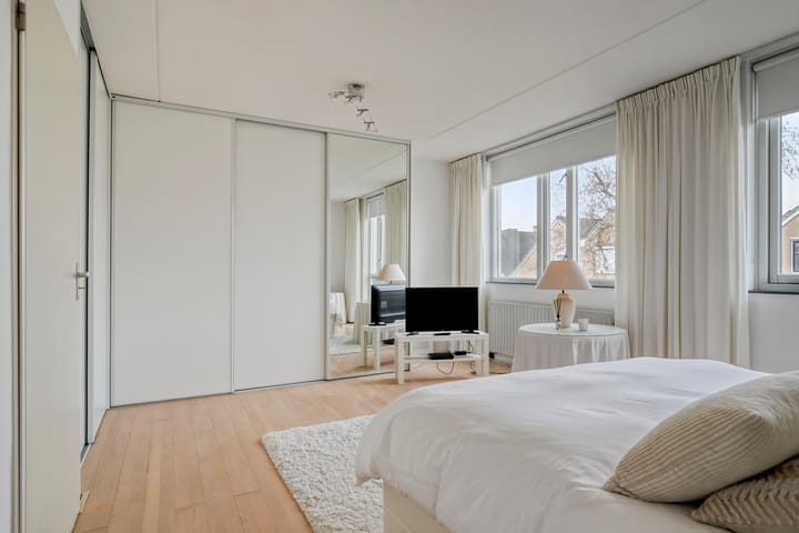 Foto 17 van Rhônelaan 26