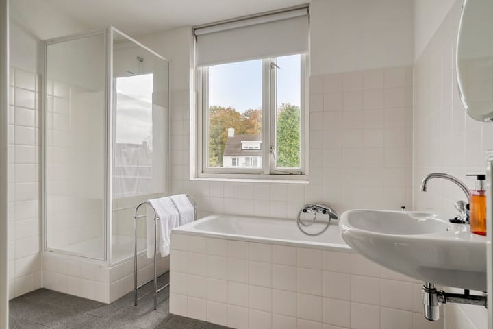 Foto 18 van Rhônelaan 26