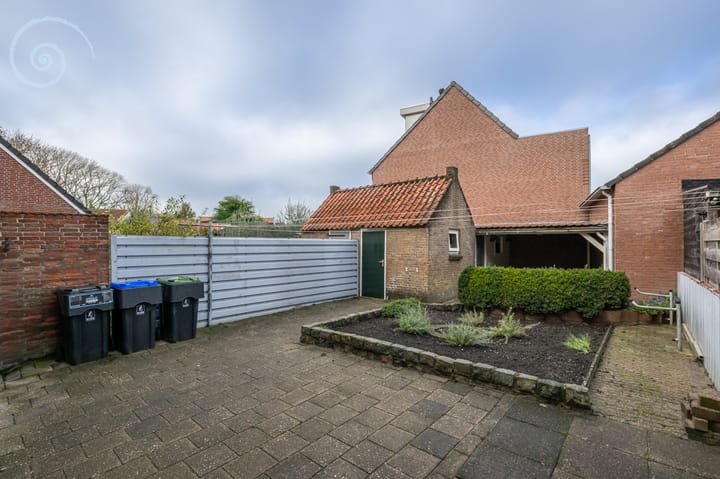 Photo 2 of Beneden Molendijk 18