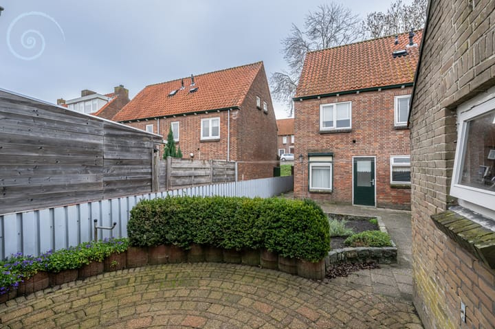 Photo 24 of Beneden Molendijk 18