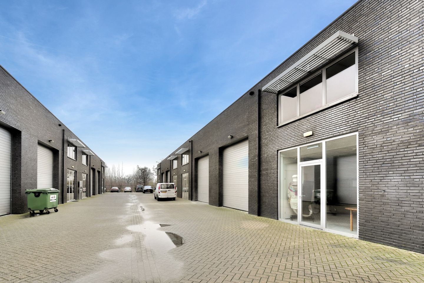 View photo 4 of Weidehek 123-A