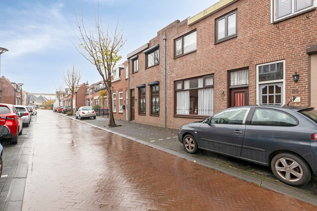 Foto 22 van Maarten Trompstraat 26