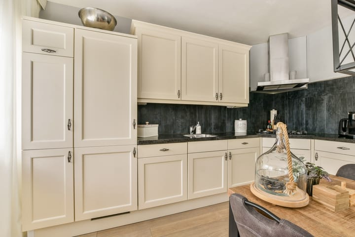 Photo 15 of Kamerlingh Onnesstraat 30